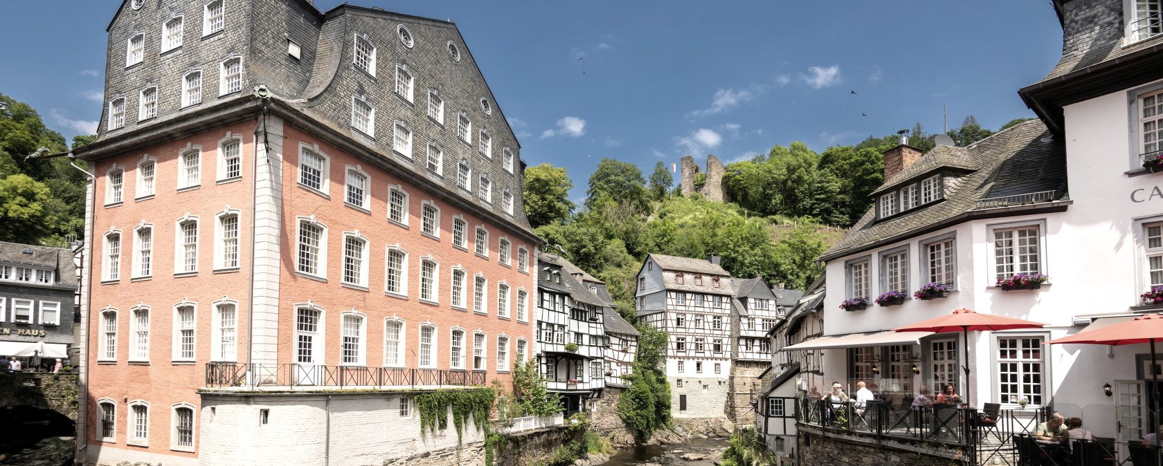 Rotes Haus von der Rurbrücke aus, © Dominik Ketz Rotes Haus von der Rurbrücke aus, © Dominik Ketz