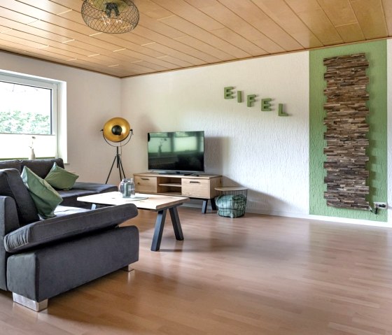 Groß (DSC09591) Groß (DSC09591)