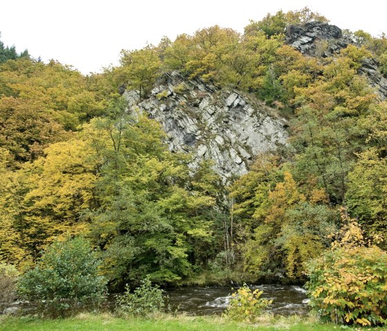 Der Eifelsteig führt an den Felsen bei Widdau vorbei, © Rheinland-Pfalz Tourismus/D. Ketz Der Eifelsteig führt an den Felsen bei Widdau vorbei, © Rheinland-Pfalz Tourismus/D. Ketz