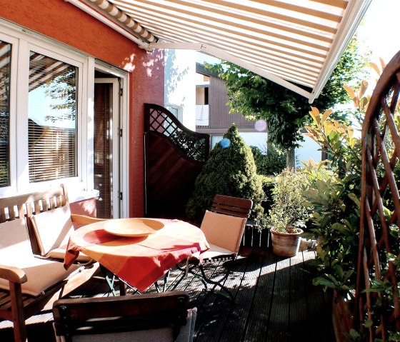 Terrasse_Links, © Nordeifel Tourismus GmbH & Dietmar Frank Terrasse_Links, © Nordeifel Tourismus GmbH & Dietmar Frank