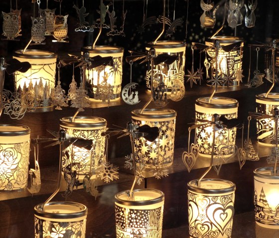 Weihnachtsmarkt, © moni quayle auf Pixabay Weihnachtsmarkt, © moni quayle auf Pixabay