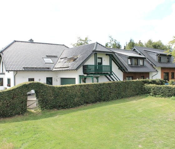 Gästehaus gesamt aus Traktorsicht Gästehaus gesamt aus Traktorsicht