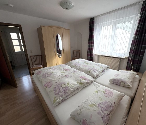 b143134a-c4e7-4780-9ab5-d1c31a231e99 b143134a-c4e7-4780-9ab5-d1c31a231e99