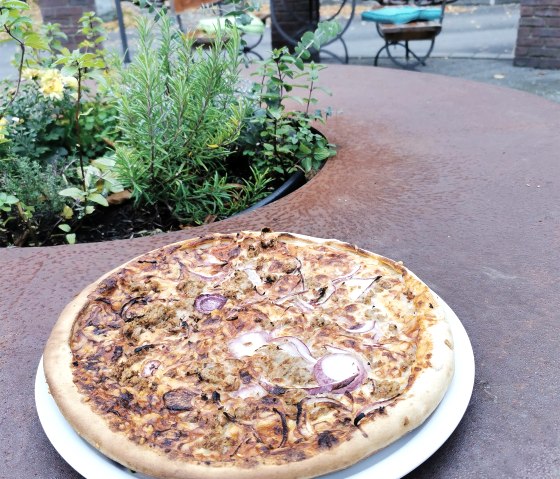 Delicious pizza, © Camp Hammer Delicious pizza, © Camp Hammer