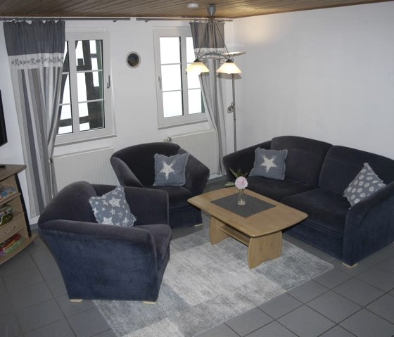 Wohnzimmer im Fuchsbau, © Nordeifel Tourismus GmbH & Pünderhof Wohnzimmer im Fuchsbau, © Nordeifel Tourismus GmbH & Pünderhof