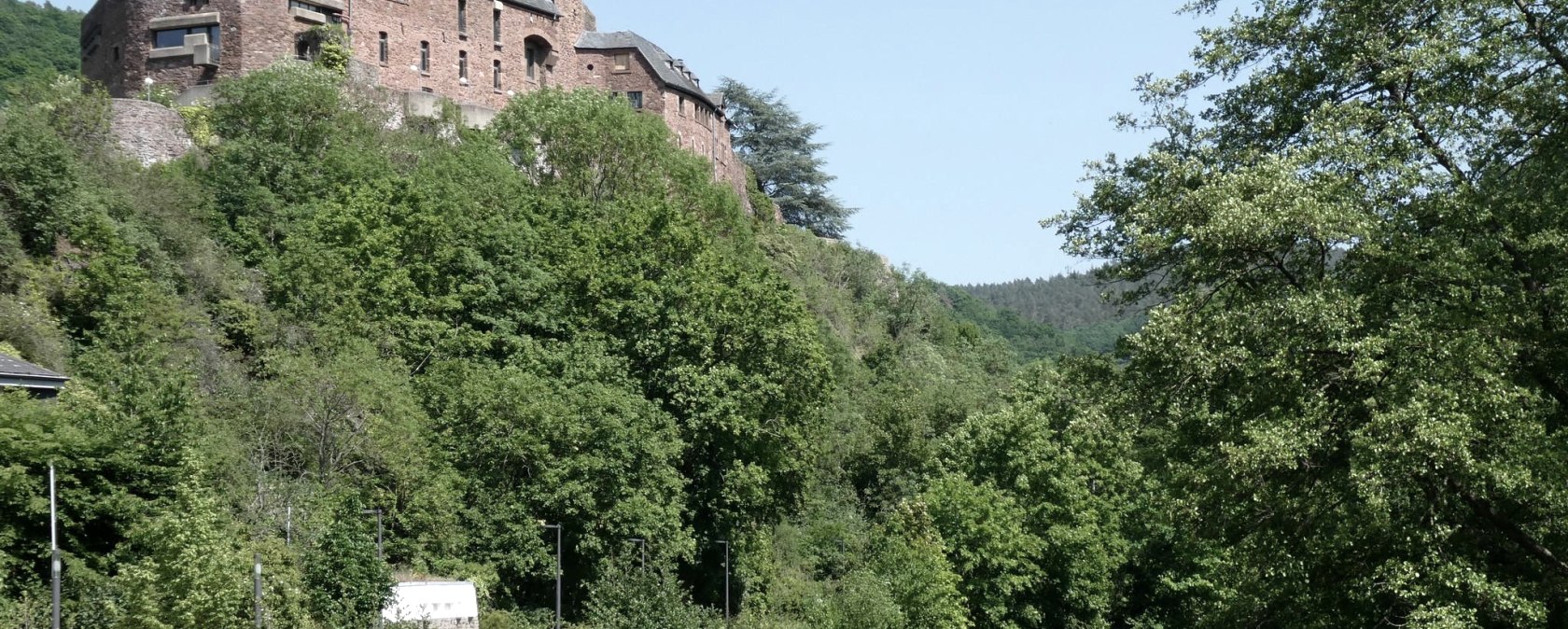 Burg Hengebach, © Eifel heimisch Burg Hengebach, © Eifel heimisch