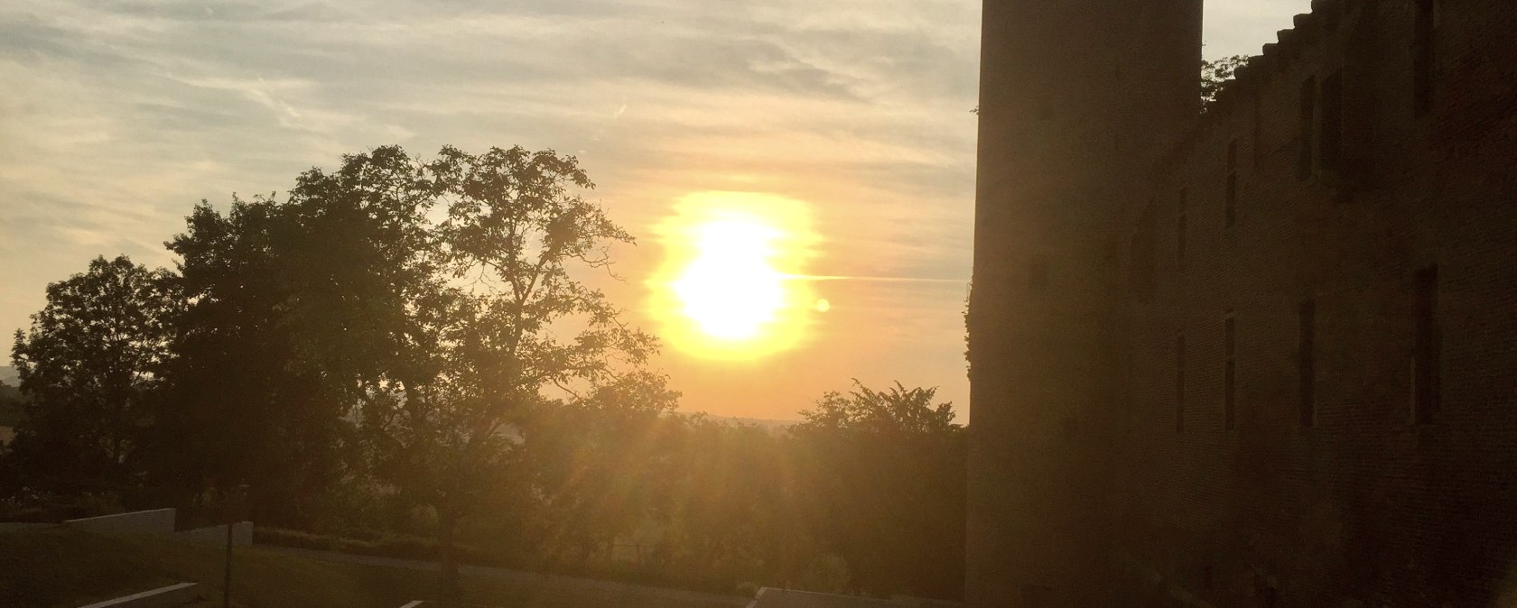 Sonnenuntergang an der Landesburg Zülpich, © Seepark Zülpich Sonnenuntergang an der Landesburg Zülpich, © Seepark Zülpich