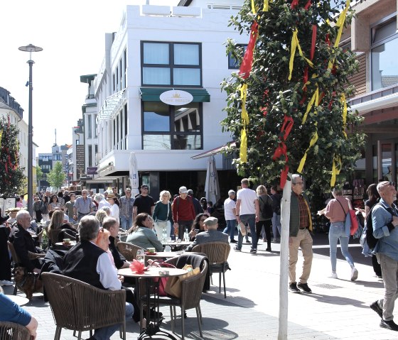 Reges Treiben beim Stadtfest, © z.eu.s e.V./ Zeimetz Reges Treiben beim Stadtfest, © z.eu.s e.V./ Zeimetz