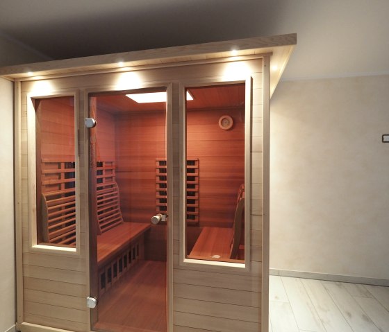 Infrarotsauna, © Nordeifel Tourismus GmbH & Ferienwohnung Sternenblick Hellenthal Infrarotsauna, © Nordeifel Tourismus GmbH & Ferienwohnung Sternenblick Hellenthal