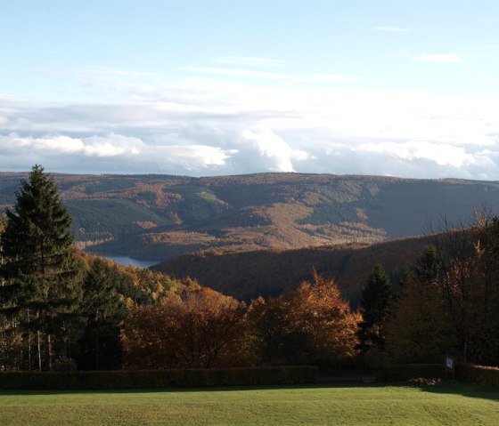 Seeblick im Herbst, © seeblick-eifel.de Seeblick im Herbst, © seeblick-eifel.de