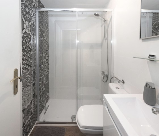 Bad_1, © Nordeifel Tourismus GmbH & Zum Goldenen Schaf 2 Bad_1, © Nordeifel Tourismus GmbH & Zum Goldenen Schaf 2