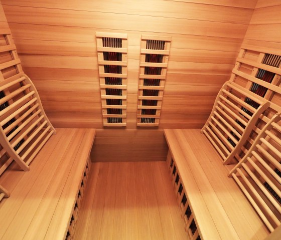 In der Infrarotsauna, © Nordeifel Tourismus GmbH & Ferienwohnung Sternenblick Hellenthal In der Infrarotsauna, © Nordeifel Tourismus GmbH & Ferienwohnung Sternenblick Hellenthal