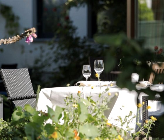 _67B9329-14 _67B9329-14