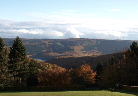 Seeblick im Herbst, © seeblick-eifel.de Seeblick im Herbst, © seeblick-eifel.de