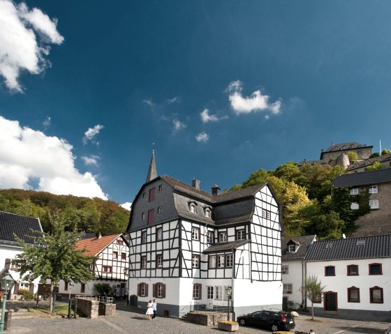 Ahr cycle path: Blankenheim old town with Eifel Museum, © Eifel Tourismus GmbH, Dominik Ketz Ahr cycle path: Blankenheim old town with Eifel Museum, © Eifel Tourismus GmbH, Dominik Ketz