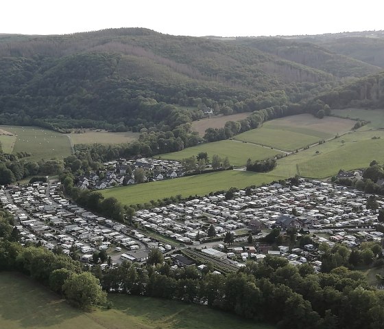 Camingplatz vom Burgturm gesehen Camingplatz vom Burgturm gesehen