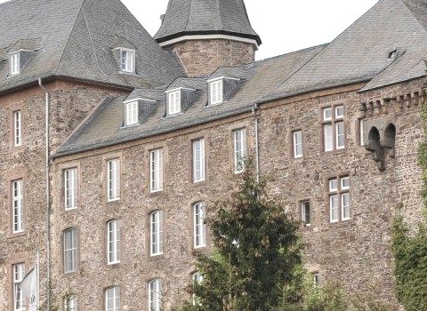 Schloss Schleiden Seitenansicht, © Kerstin Wielspütz Schloss Schleiden Seitenansicht, © Kerstin Wielspütz