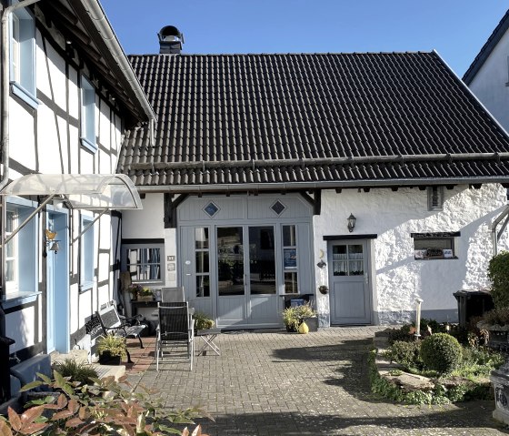 Vorhof zum genießen, © Nordeifel Tourismus GmbH & Ferienhaus Höppches Vorhof zum genießen, © Nordeifel Tourismus GmbH & Ferienhaus Höppches