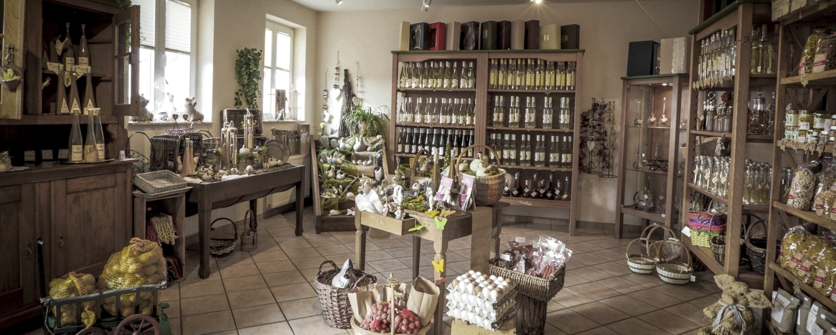 The Arens farm store offers a wide range of products, © Keller Art Design The Arens farm store offers a wide range of products, © Keller Art Design