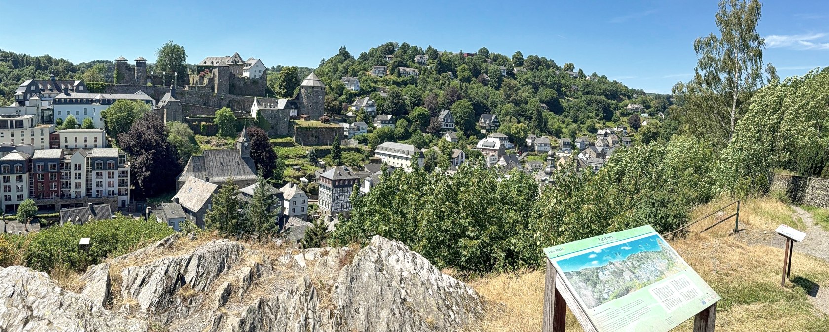 View of the Eifel: Kierberg, Monschau, © Rureifel Tourismus GmbH, Michelle Wiesen View of the Eifel: Kierberg, Monschau, © Rureifel Tourismus GmbH, Michelle Wiesen