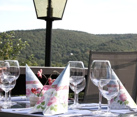 Terrasse, © Nordeifel Tourismus GmbH & Farni Hotel Haus Salzberg Terrasse, © Nordeifel Tourismus GmbH & Farni Hotel Haus Salzberg