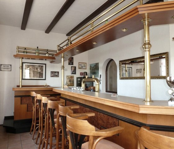 Barraum mit Profi-Bierzapfanlage im Haus, © Ewert Barraum mit Profi-Bierzapfanlage im Haus, © Ewert