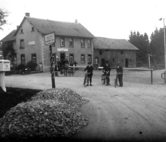 Frühere Grenze Losheimergraben, © @hotel-schroeder.be Frühere Grenze Losheimergraben, © @hotel-schroeder.be