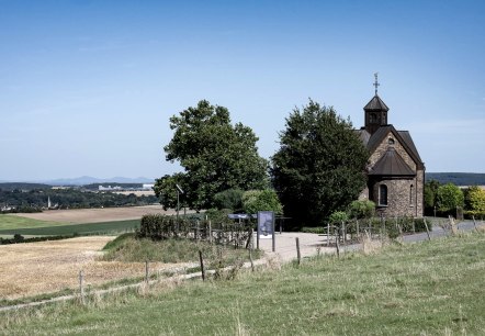 Sternenblick an der Hubertuskapelle, © Nils Noell Sternenblick an der Hubertuskapelle, © Nils Noell