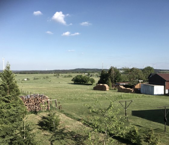 Blick aus der Ferienwohnung, © Nordeifel Tourismus GmbH & Gästehaus Jütten Blick aus der Ferienwohnung, © Nordeifel Tourismus GmbH & Gästehaus Jütten