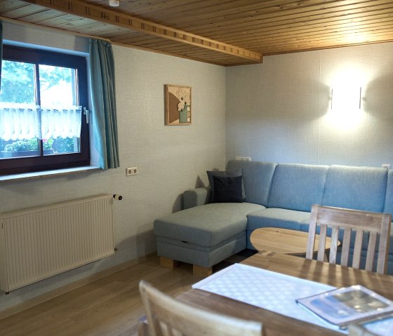 Fewo Wiese - Wohnbereich, © Nordeifel Tourismus GmbH & Hoffmann-Hof Fewo Wiese - Wohnbereich, © Nordeifel Tourismus GmbH & Hoffmann-Hof