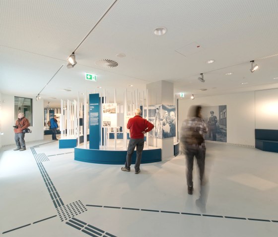 Blick in die Ausstellung Bestimmung Herrenmensch, © Vogelsang IP-Roman Hövel Blick in die Ausstellung Bestimmung Herrenmensch, © Vogelsang IP-Roman Hövel