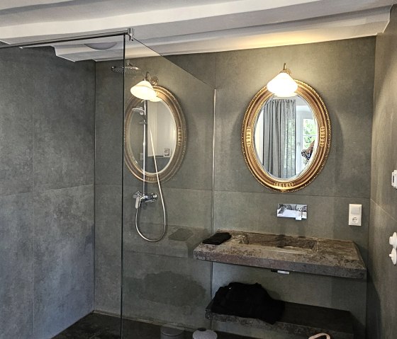 Badezimmer_1 Badezimmer_1