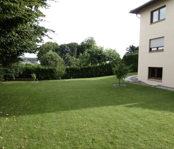 Garten--, © Nordeifel Tourismus GmbH & Ferienwohnung Bremer Garten--, © Nordeifel Tourismus GmbH & Ferienwohnung Bremer