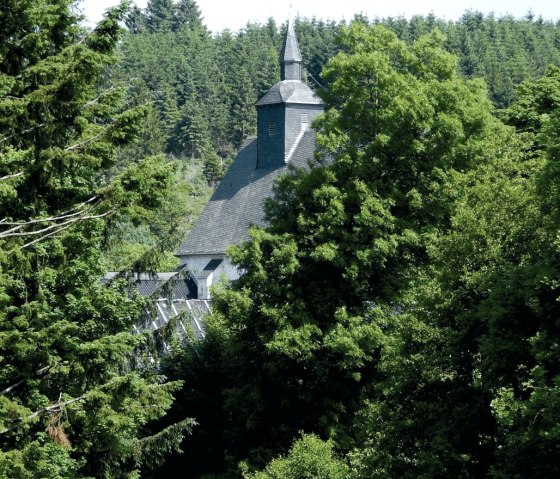 Wanderung auf der Klosterroute, Prämonstratenserkloster Reichenstein, © Monschau Touristik / K. Luzar, B. Läufer Wanderung auf der Klosterroute, Prämonstratenserkloster Reichenstein, © Monschau Touristik / K. Luzar, B. Läufer