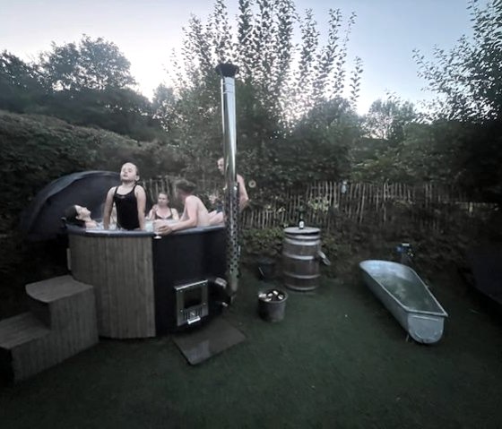 Hot Tub, © Camp Hammer Hot Tub, © Camp Hammer
