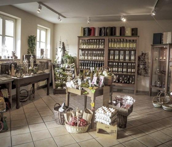 The Arens farm store offers a wide range of products, © Keller Art Design The Arens farm store offers a wide range of products, © Keller Art Design