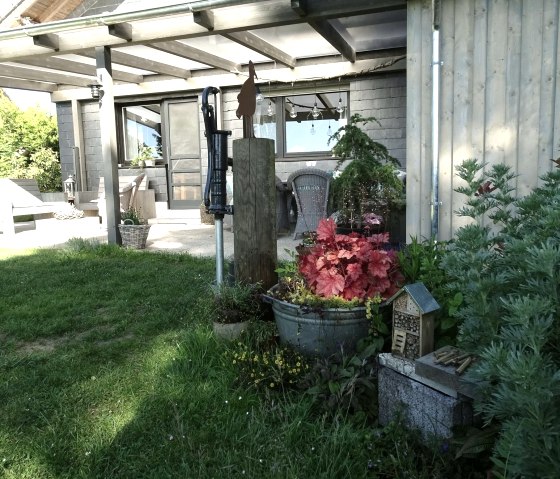 terrasse 02, © Nordeifel Tourismus GmbH & Ferienhaus eifel-mökki terrasse 02, © Nordeifel Tourismus GmbH & Ferienhaus eifel-mökki