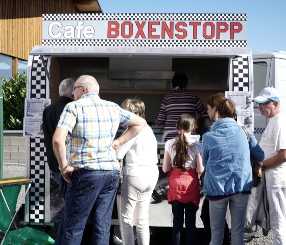 Café Boxenstopp, © Jaeger & Dörr Gbr Café Boxenstopp, © Jaeger & Dörr Gbr