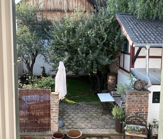 Blick aus dem OG, © Nordeifel Tourismus GmbH & Rosige Zeiten, Ferien im Fachwerkhof Blick aus dem OG, © Nordeifel Tourismus GmbH & Rosige Zeiten, Ferien im Fachwerkhof