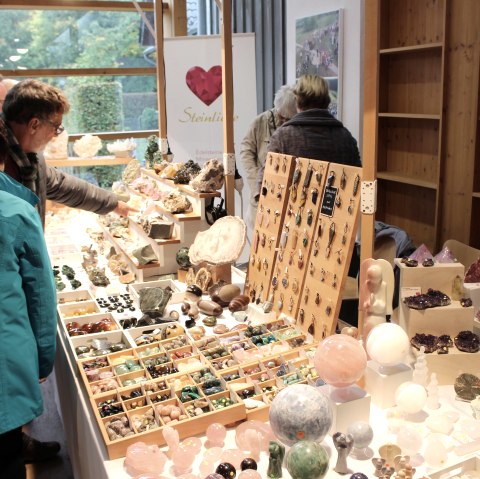 Fossilienbörse Nettersheim, © Eifelgemeinde Nettersheim Fossilienbörse Nettersheim, © Eifelgemeinde Nettersheim