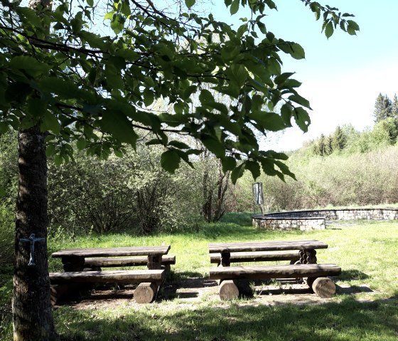 Picnic benches Norbertuskapelle parking lot t.s. (c) Rureifel Tourismus_BFR, © Rureifel Tourismus GmbH, Barbara Frohnhoff Picnic benches Norbertuskapelle parking lot t.s. (c) Rureifel Tourismus_BFR, © Rureifel Tourismus GmbH, Barbara Frohnhoff