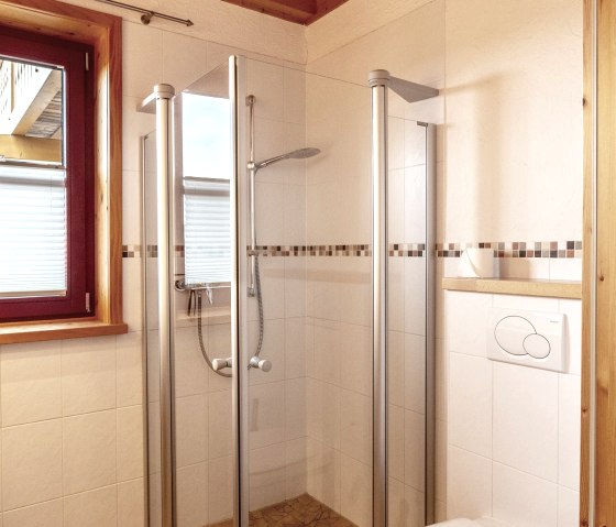 Bad., © Nordeifel Tourismus GmbH & Ferienhaus Linden Bad., © Nordeifel Tourismus GmbH & Ferienhaus Linden