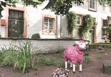 Ferienwohnung Zum Pinken Schaf, © Nordeifel Tourismus GmbH & Ferienwohnung Zum Pinken Schaf Ferienwohnung Zum Pinken Schaf, © Nordeifel Tourismus GmbH & Ferienwohnung Zum Pinken Schaf