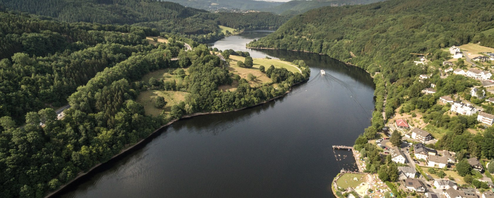 Blick auf Einruhr am Wildnis-Trail, © Eifel Tourismus GmbH, D. Ketz Blick auf Einruhr am Wildnis-Trail, © Eifel Tourismus GmbH, D. Ketz