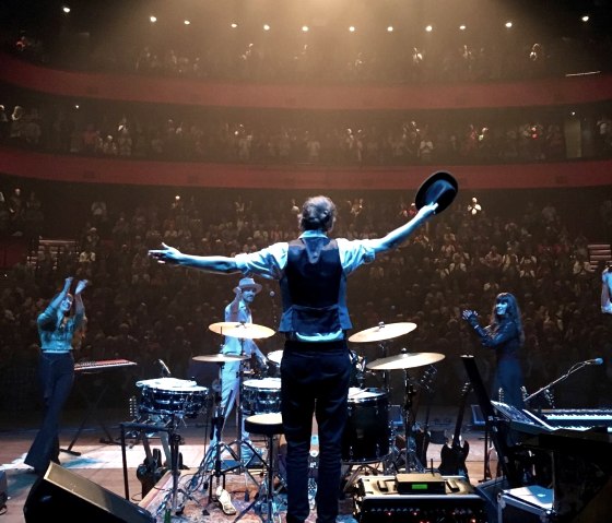 Fleetwood Mac by The Cosmic Carnival, © Richard Beukelaar Fleetwood Mac by The Cosmic Carnival, © Richard Beukelaar