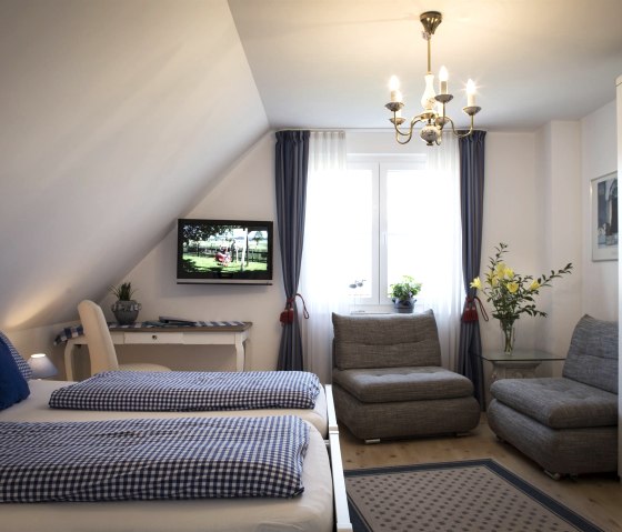 Blue room, © Nordeifel Tourismus GmbH & Haus am Hahnenberg Blue room, © Nordeifel Tourismus GmbH & Haus am Hahnenberg