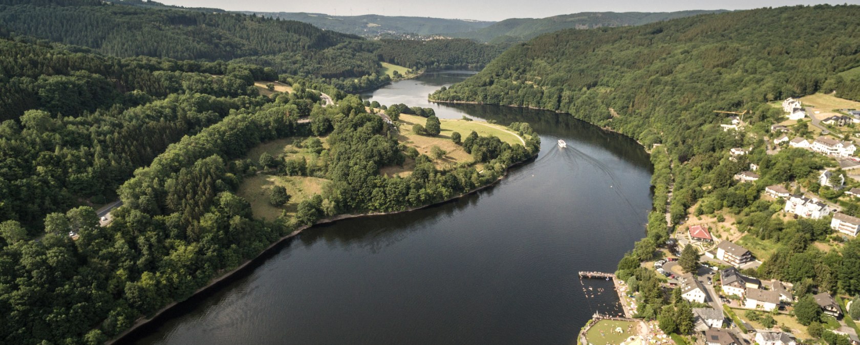 View into the valley from Einruhr on the Eifelsteig, © Eifel Tourismus/D. Ketz View into the valley from Einruhr on the Eifelsteig, © Eifel Tourismus/D. Ketz