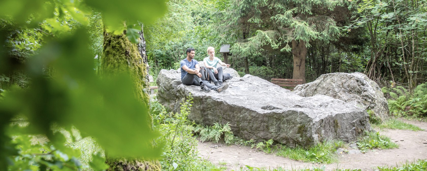 Pause an Kaiser Karls Bettstatt, © Eifel-Tourismus GmbH, shapefruit AG A. Röser Pause an Kaiser Karls Bettstatt, © Eifel-Tourismus GmbH, shapefruit AG A. Röser