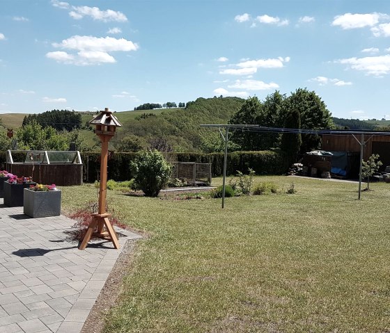 Garten_Sommer_2_2020, © Nordeifel Tourismus GmbH & Ferienwohnung Zur schönen Aussicht Garten_Sommer_2_2020, © Nordeifel Tourismus GmbH & Ferienwohnung Zur schönen Aussicht