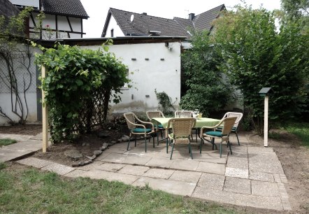 Grten mit Sitzecke lädt zur Entspannung ein, © FeHa Rurperle Grten mit Sitzecke lädt zur Entspannung ein, © FeHa Rurperle